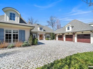 74 Roberts Rd, Englewood Cliffs, NJ 07632