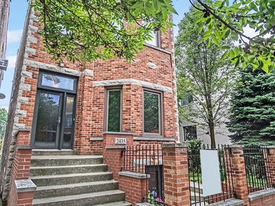 2435 W Superior St, Chicago, IL, 60612