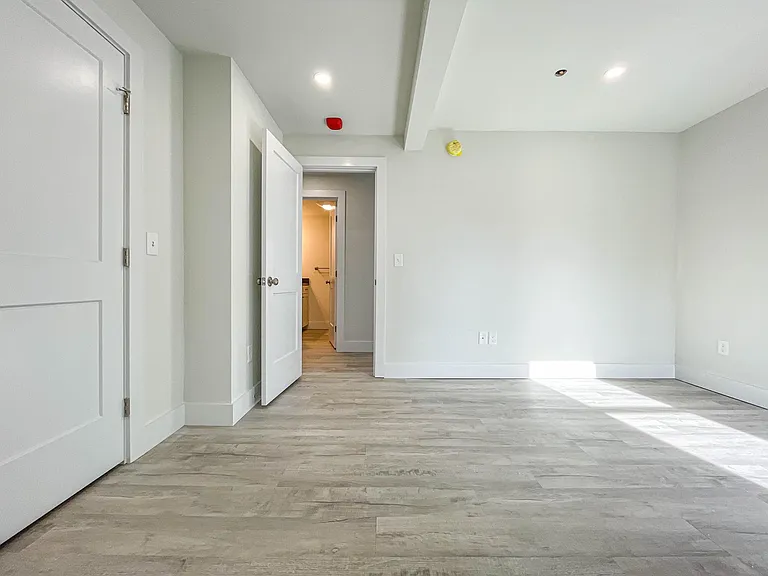 265 Cottage Rd #6 — Photo 26