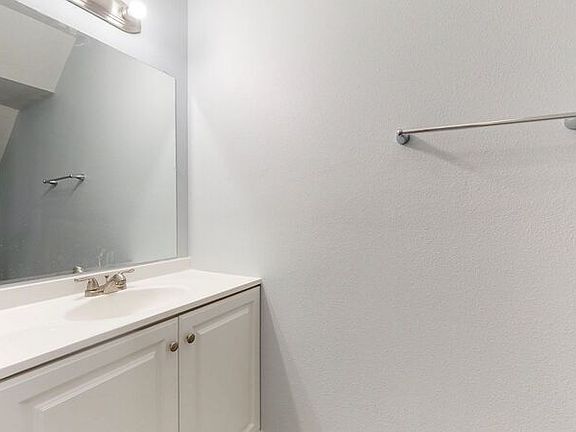 5th image of 5305 N Blvd Unit 406