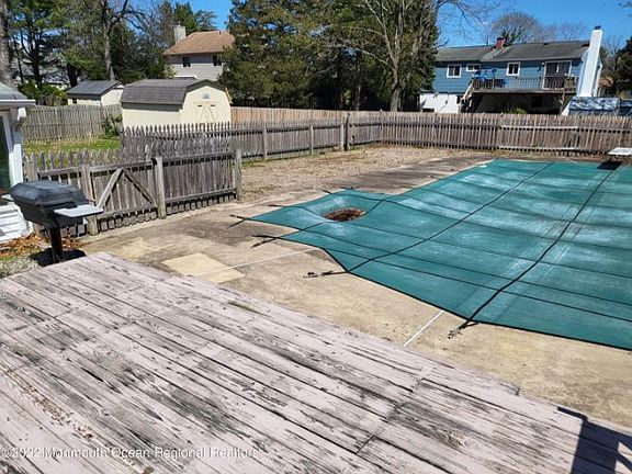 3rd image of 43 Mount Ln