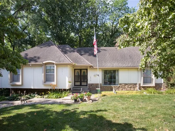 10513 W 70th Ter, Shawnee, KS 66203