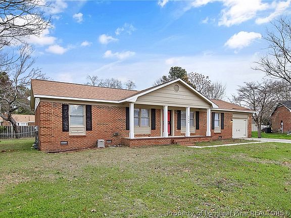 3rd image of 5904 Lake Terrace Ct