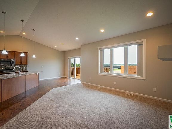 4th image of 3432 S Palmetto St