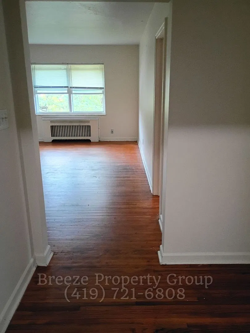 Perth Place Apts (2435) — Photo 3