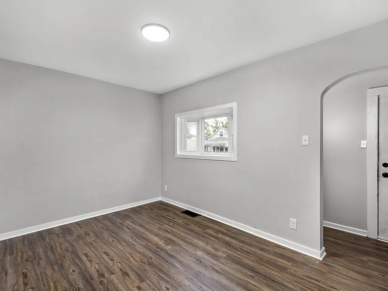361 Vine St — Photo 3