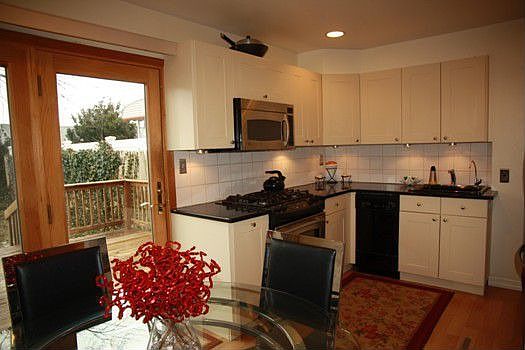 3rd image of 77-45 250th St