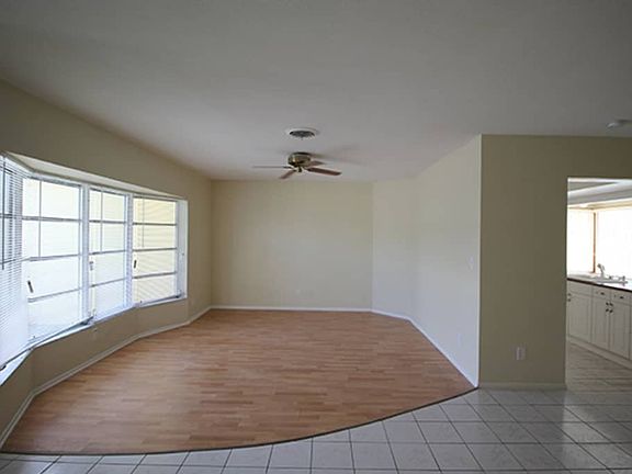 3rd image of 5150 SW 10th St