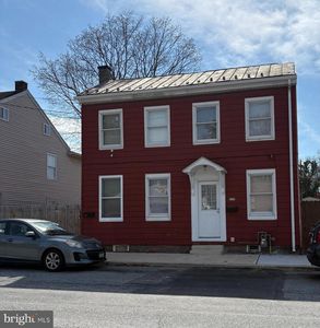 225 W Locust St, Mechanicsburg, PA, 17055