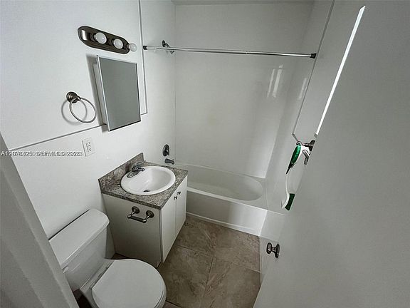 5th image of 1085 SW 37th Ave APT 12