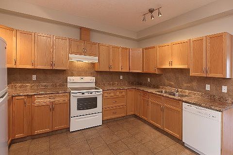 3rd image of 13155 102nd St NW