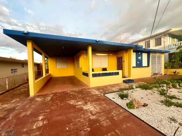 15 Bo Playuelas, Aguadilla, PR 00603
