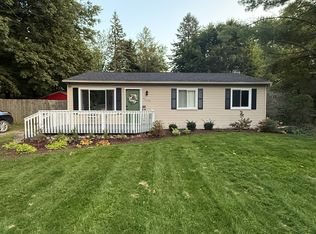 9245 Debby Jo Dr, Clarkston, MI 48346