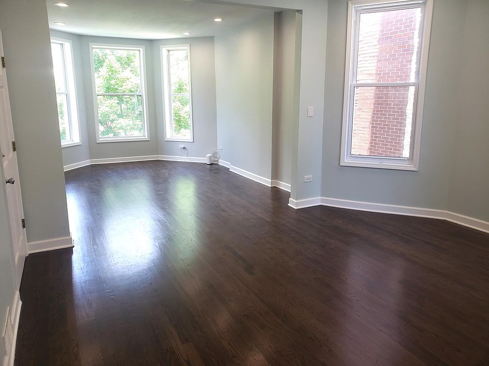 1st image of 2629 W Evergreen Ave #2
