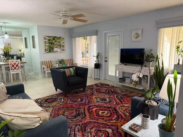 208 Pine Hov Cir APT A-2, Greenacres, FL 33463