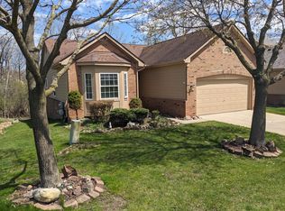 30764 Tanglewood Dr, Novi, MI 48377