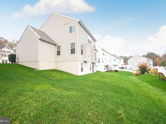 4th image of 23333 Sugarbush St