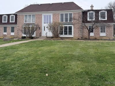 20 Carriage Dr APT 3, Orchard Park, NY, 14127