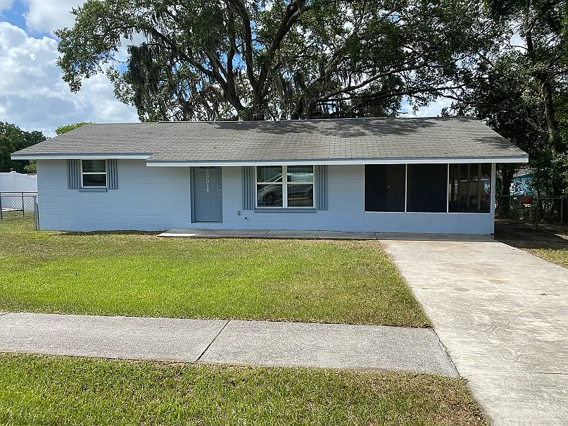 39014 South Ave