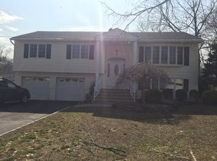50 Knox Pl, Paramus, NJ 07652