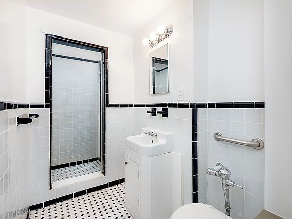 5th image of 675 Academy St Office Aa