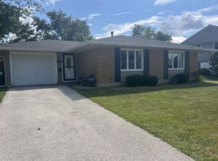 703 Wicker Ave, Streamwood, IL 60107