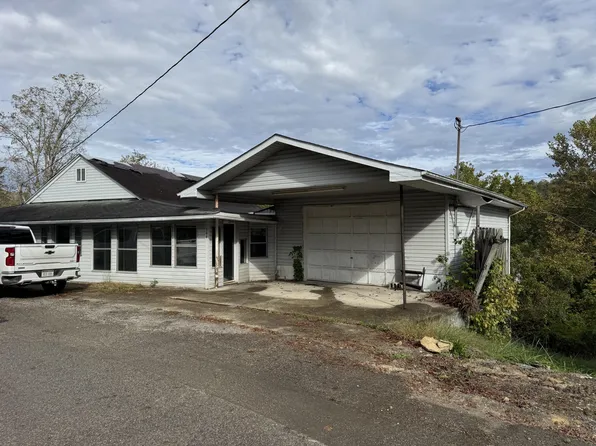 140 Roanoke Cir, Wayne, WV 25570