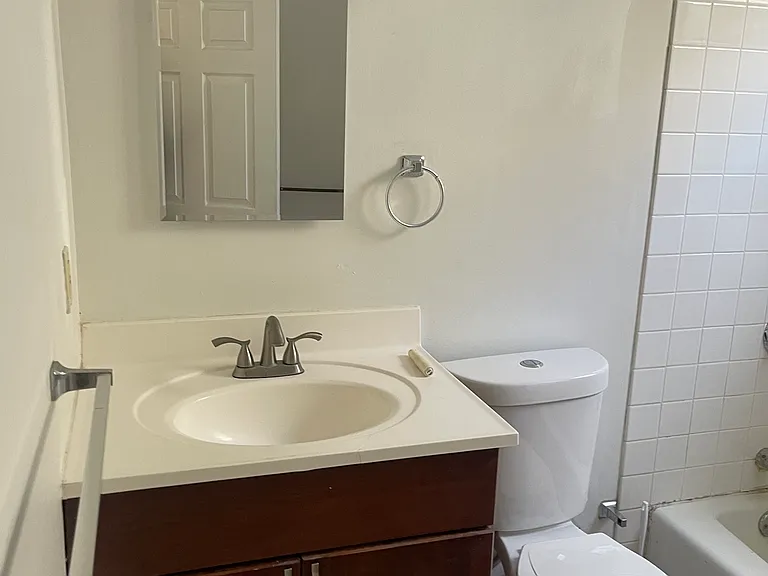 15 Albion St #2 — Photo 16