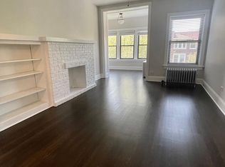 1407 W Greenleaf Ave APT 3, Chicago, IL 60626