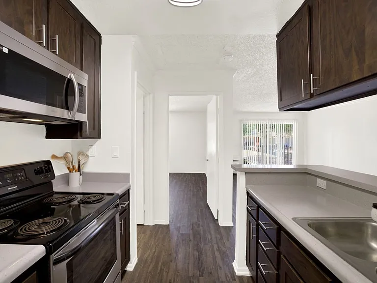 Monterra Ridge Apartments — Photo 2