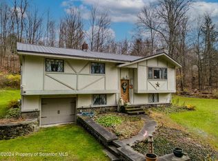 1010 Mud Rd, Clifford Township, PA 18470