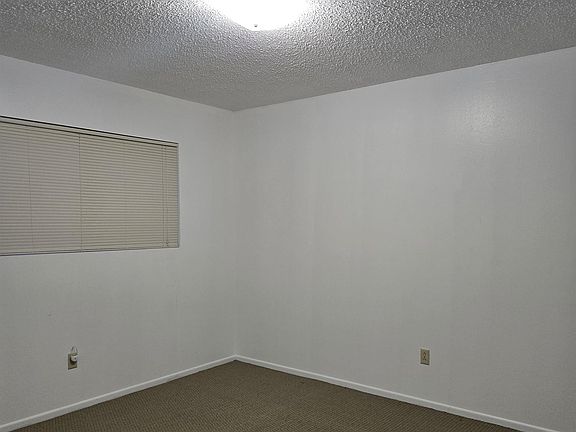 5th image of 280 E Lubken Ave