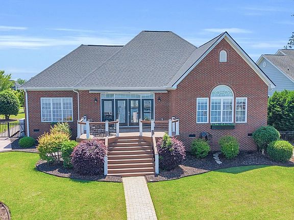 3rd image of 509 Nautical Way