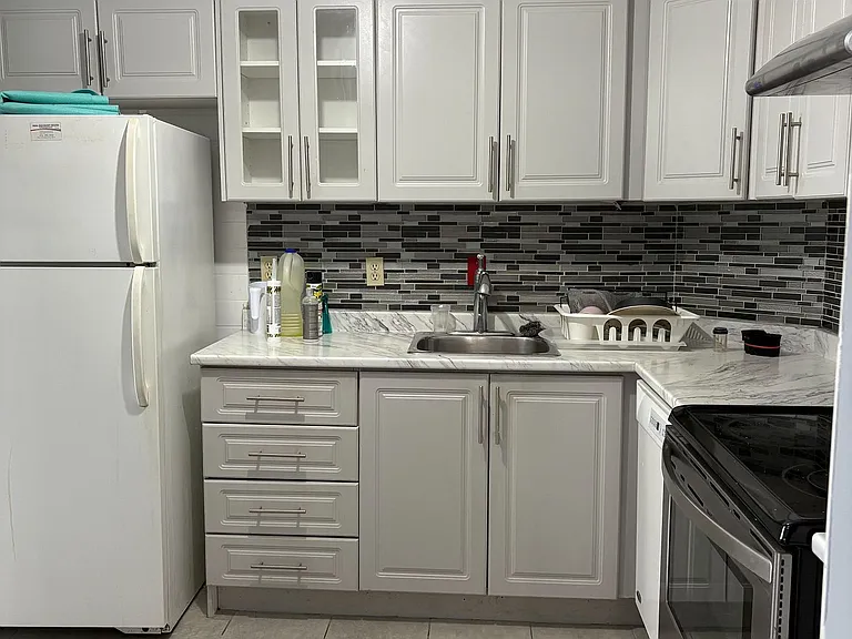 61 Markbrook Ln #1601 — Photo 7