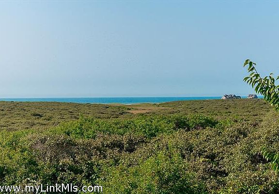 Expansive views from the 2nd story deck