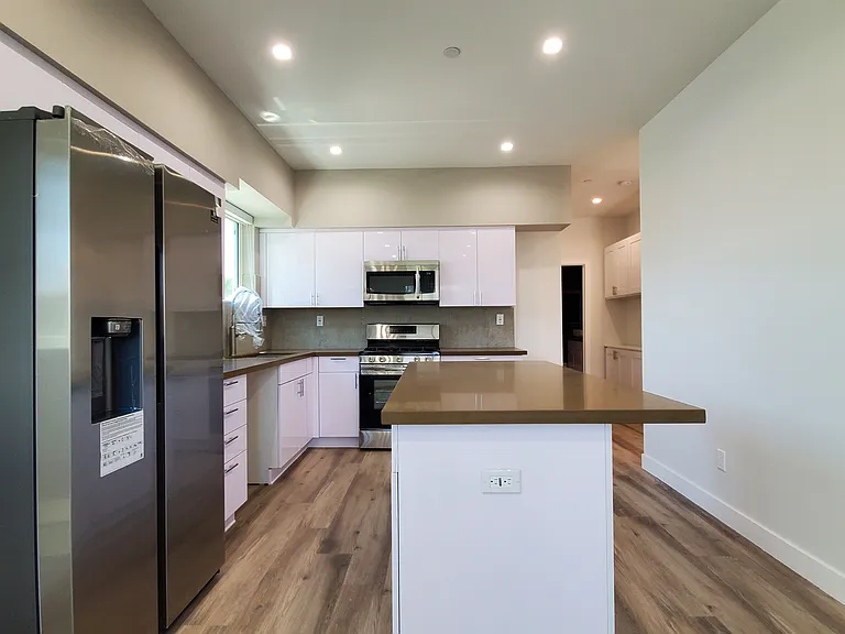 2337 1/2 Crenshaw Blvd #2337-1/2 — Photo 8