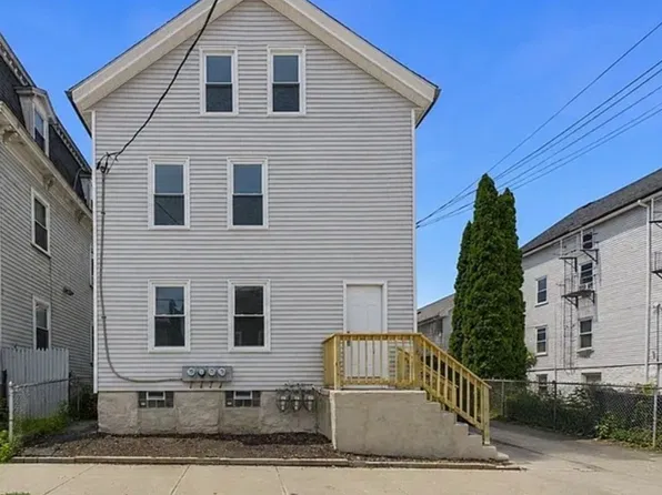 201 Wade St, Fall River, MA 02721