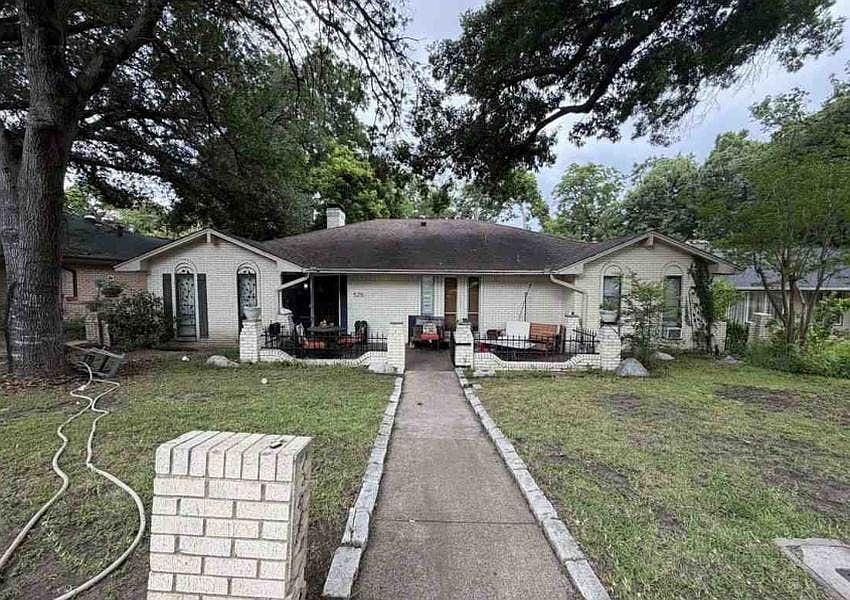 1st image of 5216 Everglade Rd