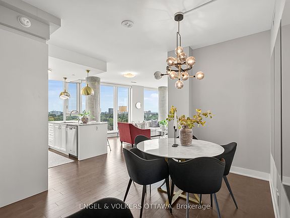 3rd image of 1035 Bank St #1103
