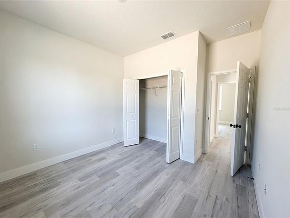 4th image of 427 SW Alvarez Rd