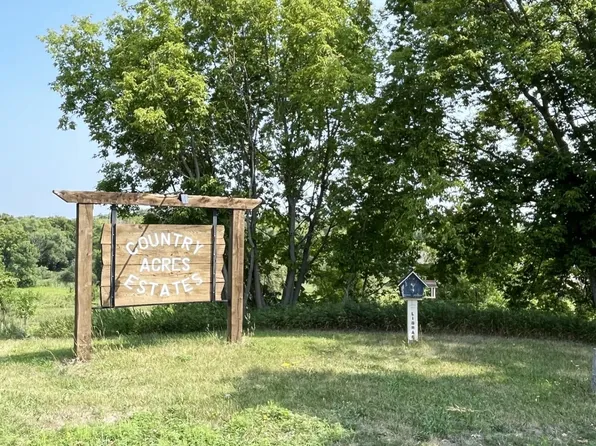 1 NE 51st St, Spicer, MN 56288