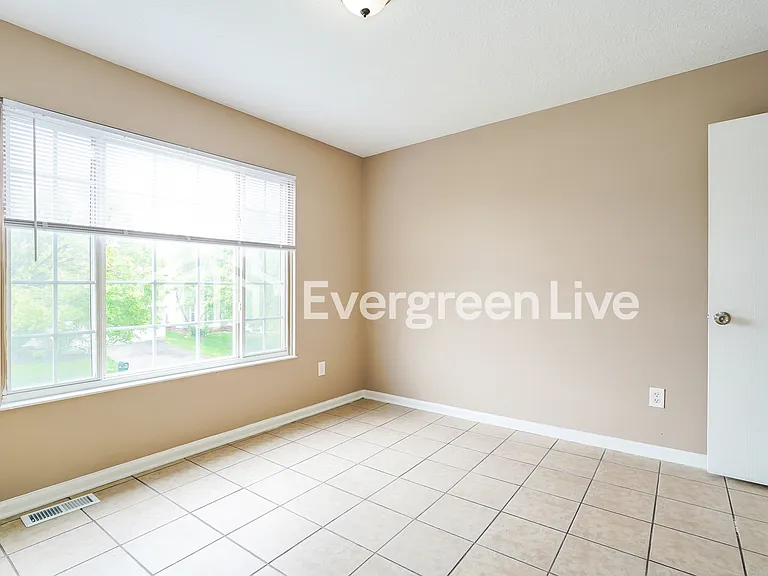 2795 Raphael Dr — Photo 13