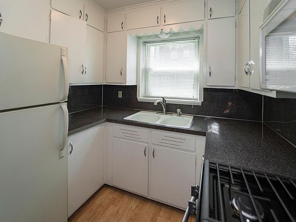 4th image of 6017 Evans St