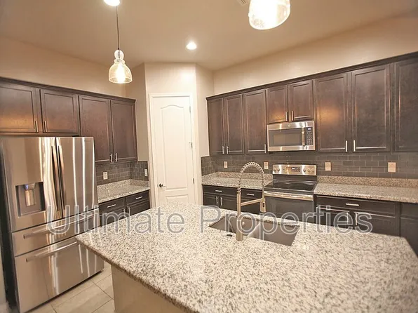 8548 W Midway Ave, Glendale, AZ 85305