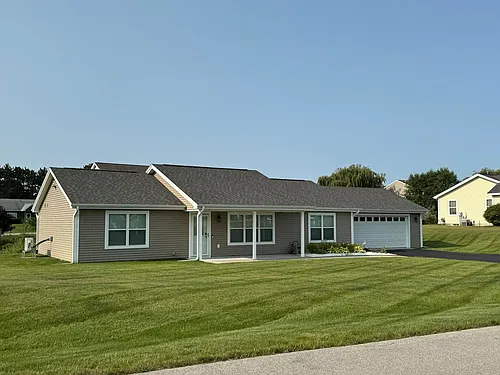 5085 Liberty Dr Photo 1