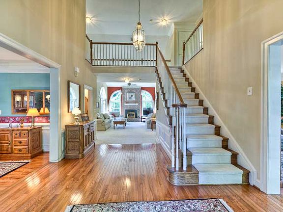 5th image of 3022 Franklin Corner Ln