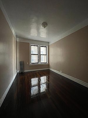 3rd image of 250 E 176th St #21