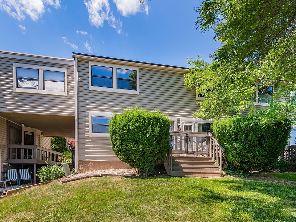 1st image of 23 Clemens Court #23