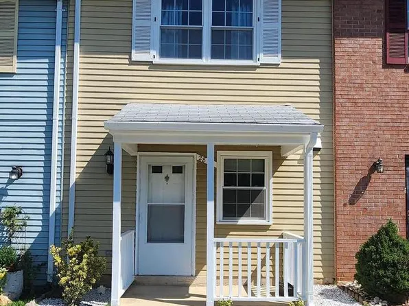 2815 Lee Landing Ct, Falls Church, VA 22043