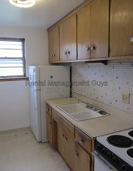 496 Front Ave #3 — Photo 2
